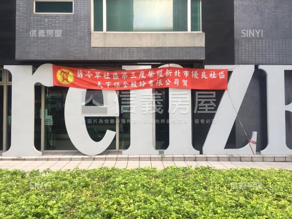 紅樹林近輕軌黃金店面房屋室內格局與周邊環境