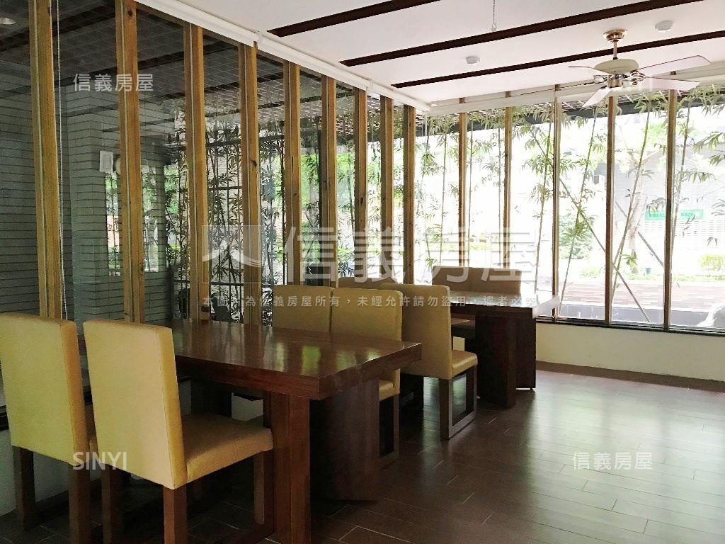 紅樹林近輕軌黃金店面房屋室內格局與周邊環境