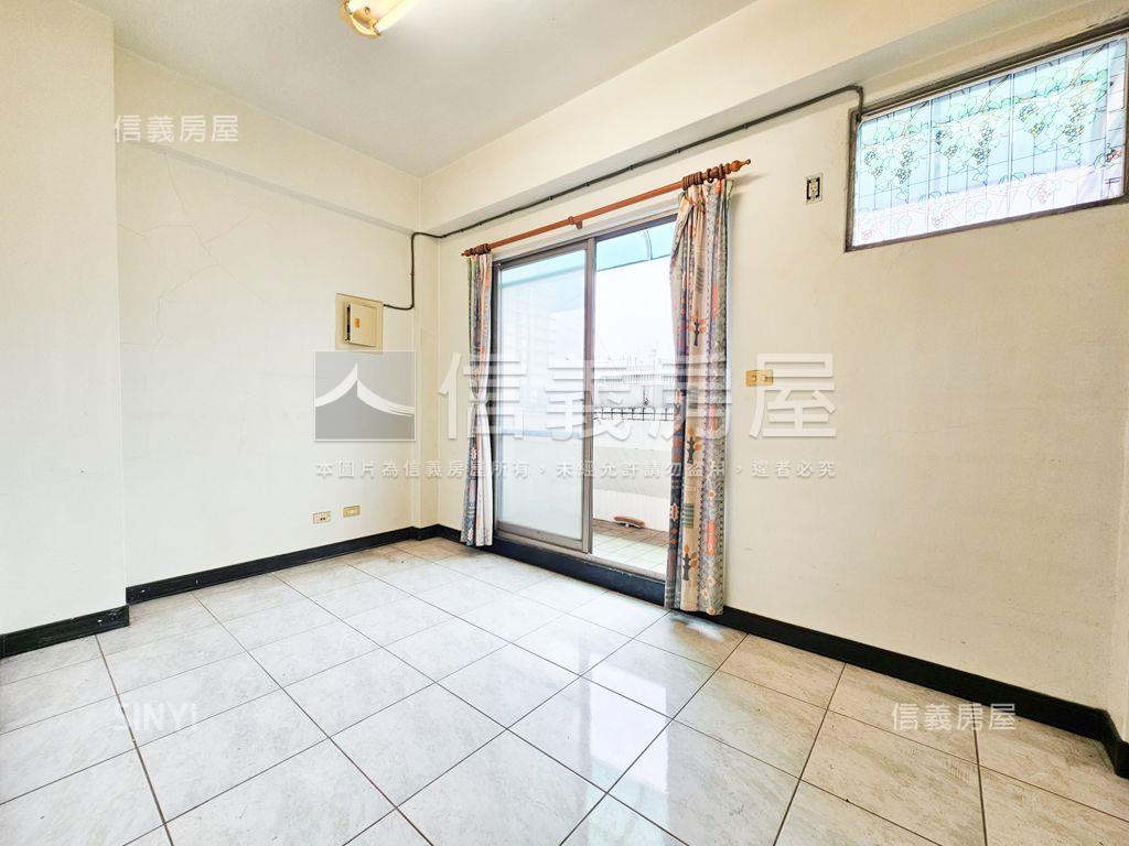 近交流道門前好停車透天房屋室內格局與周邊環境