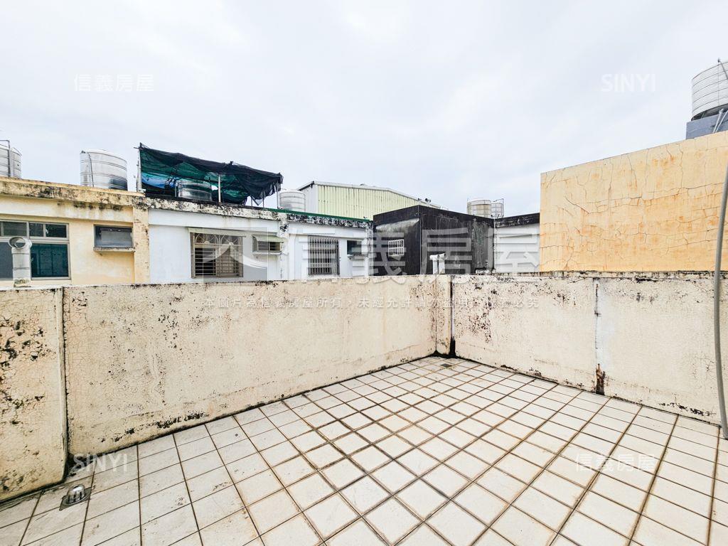 近交流道門前好停車透天房屋室內格局與周邊環境