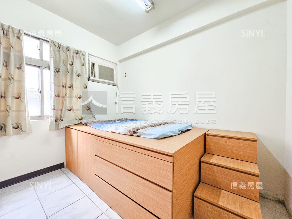 近交流道門前好停車透天房屋室內格局與周邊環境