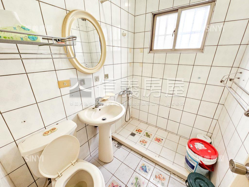 近交流道門前好停車透天房屋室內格局與周邊環境