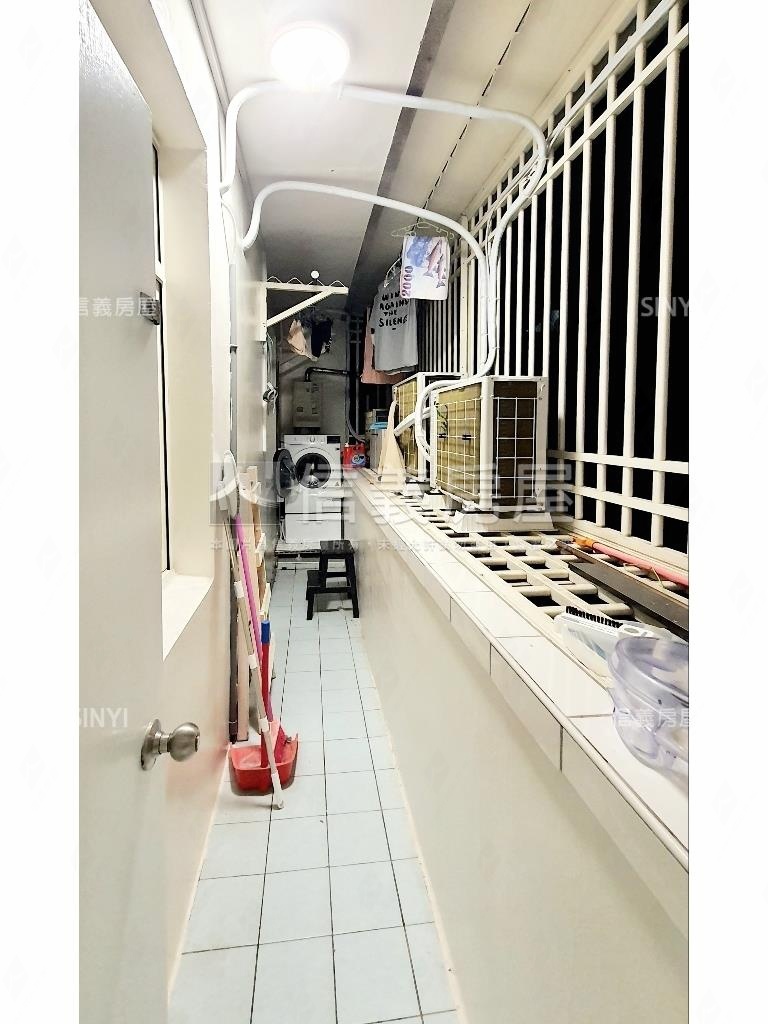 近捷運邊間３樓美屋房屋室內格局與周邊環境