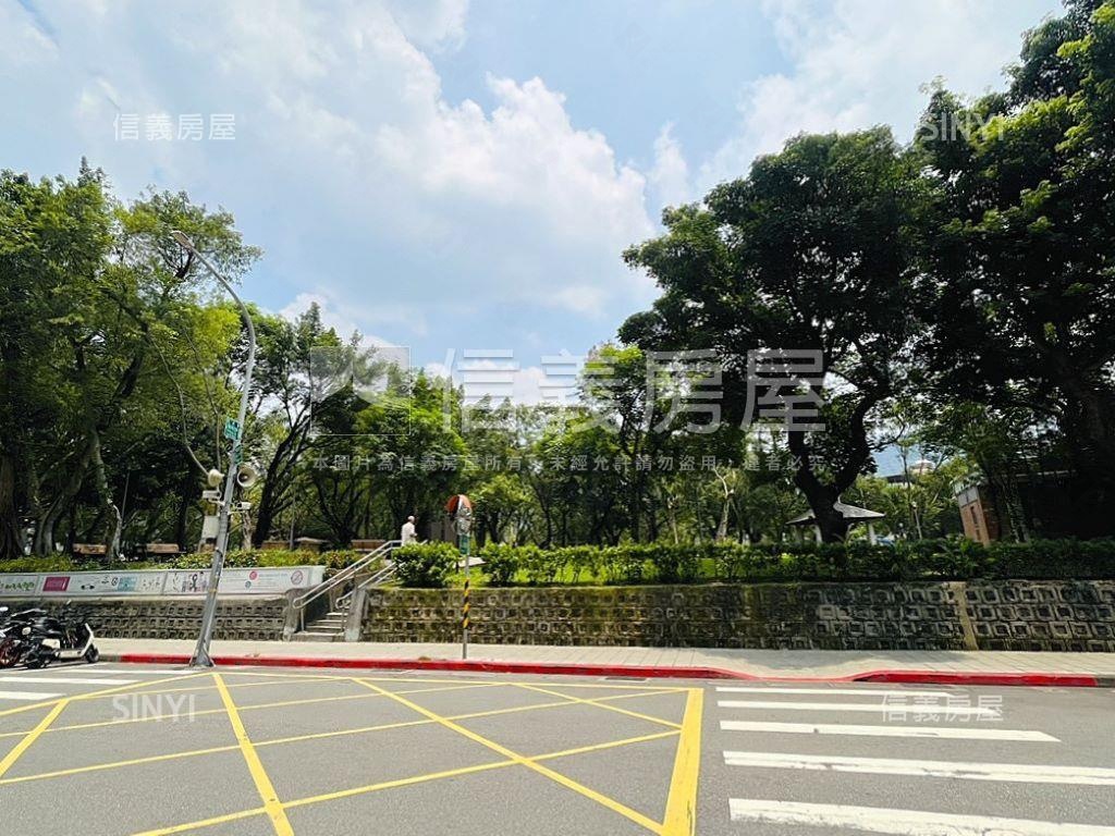 近捷運邊間３樓美屋房屋室內格局與周邊環境