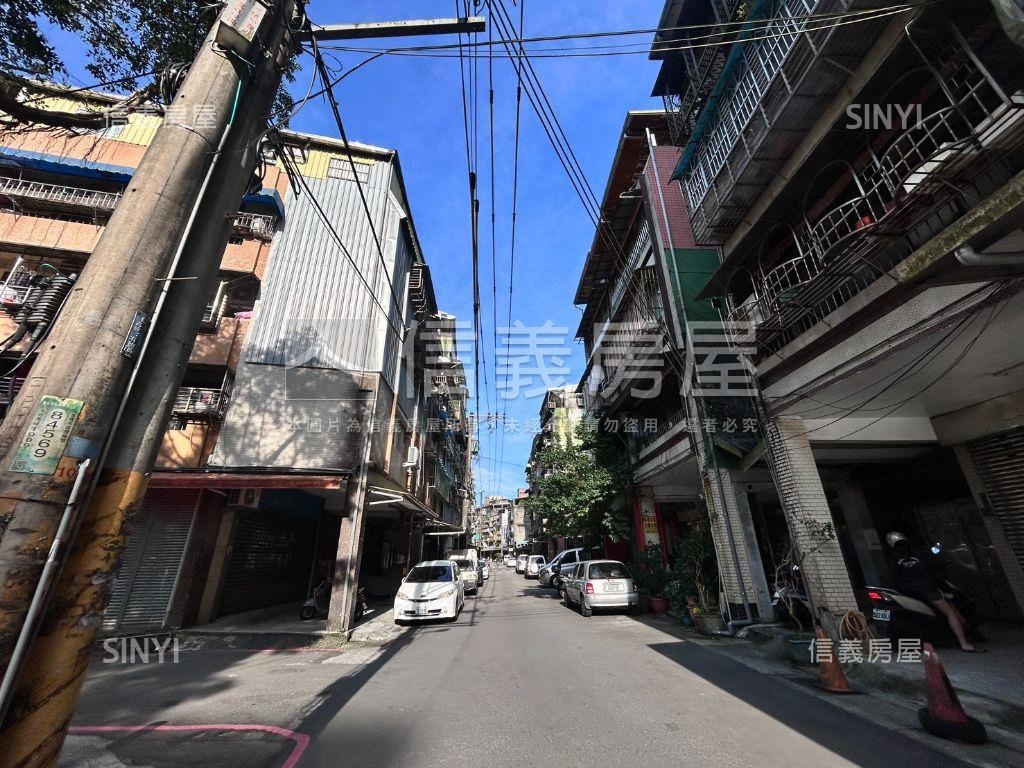 百福稀有大空間房屋室內格局與周邊環境