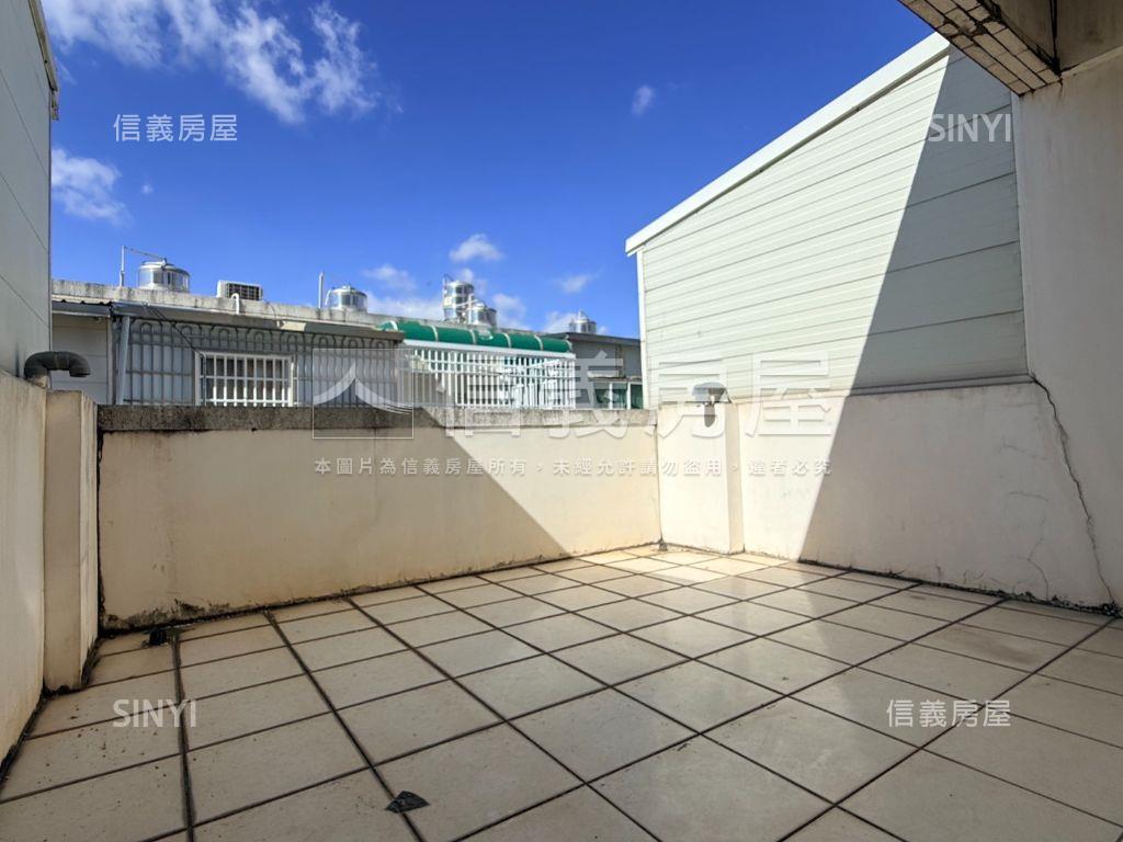 仁武大地坪正街雙車墅房屋室內格局與周邊環境