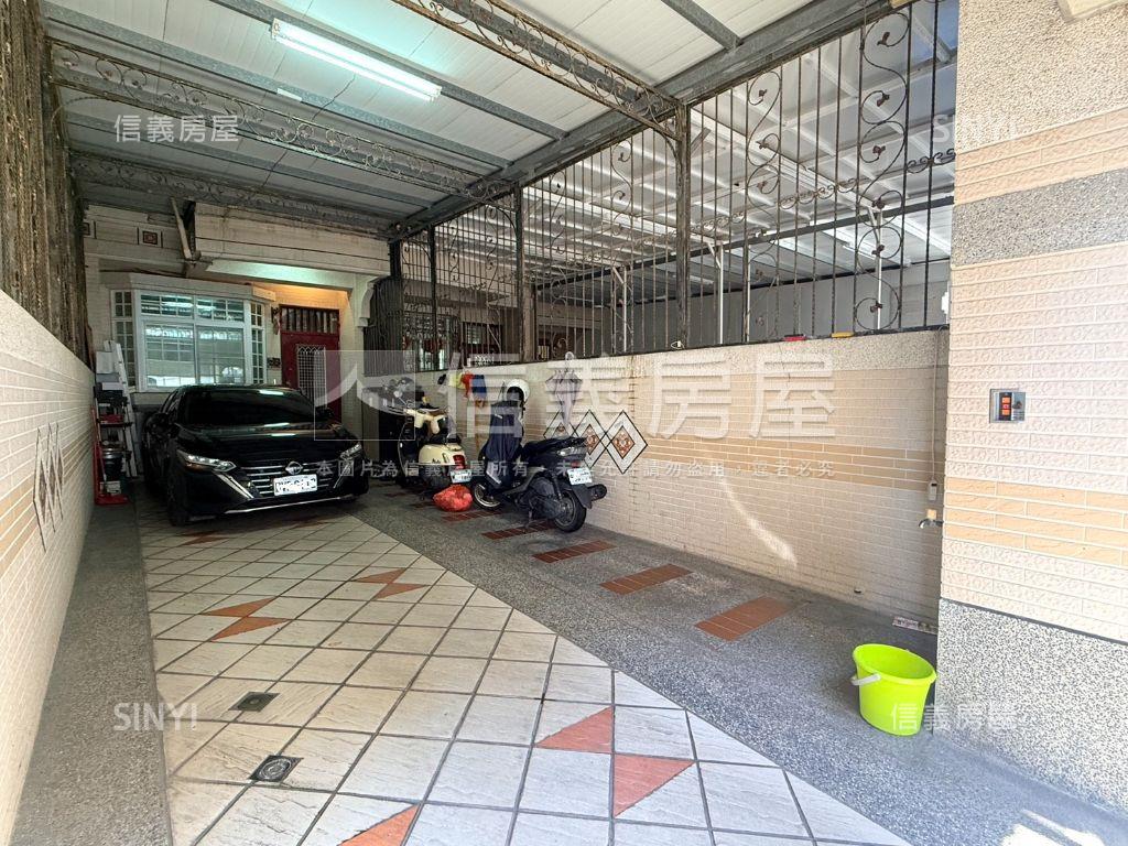 仁武大地坪正街雙車墅房屋室內格局與周邊環境