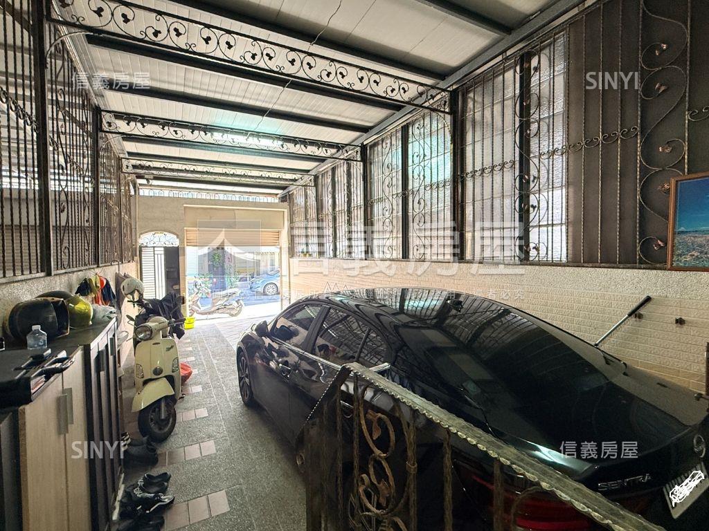 仁武大地坪正街雙車墅房屋室內格局與周邊環境