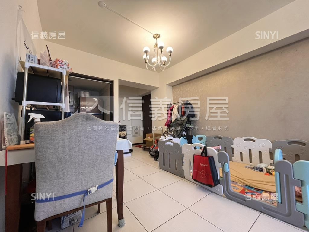 鼎藏大硯雅致三房車位房屋室內格局與周邊環境