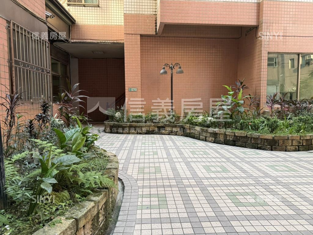 潭子大城凱悅四房格局方正房屋室內格局與周邊環境