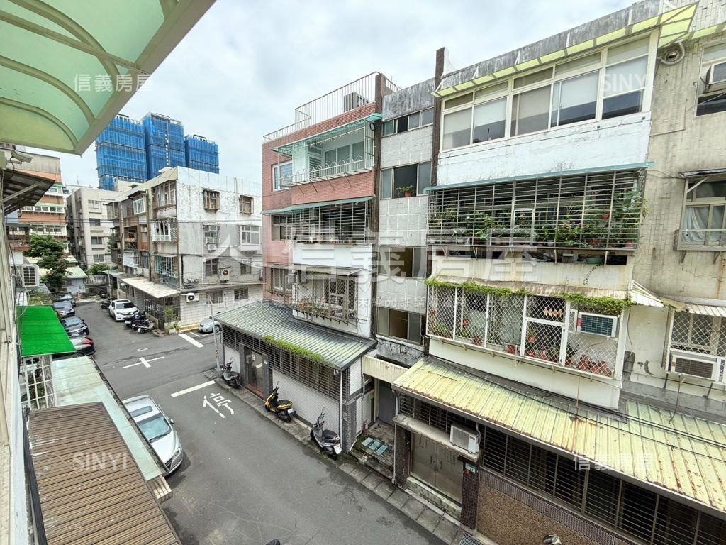 榮華三路靜巷三樓房屋室內格局與周邊環境