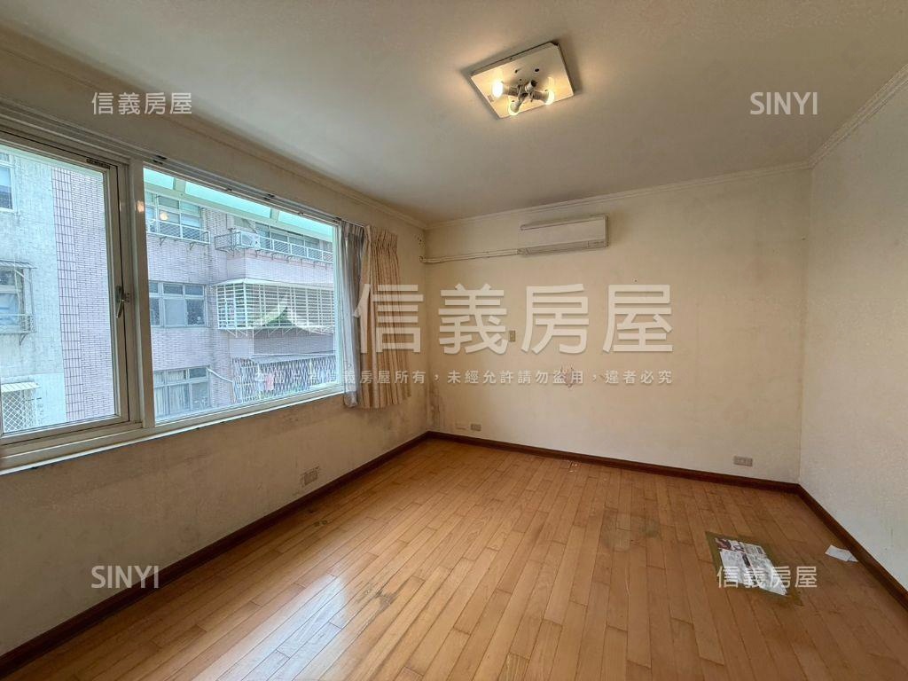 榮華三路靜巷三樓房屋室內格局與周邊環境