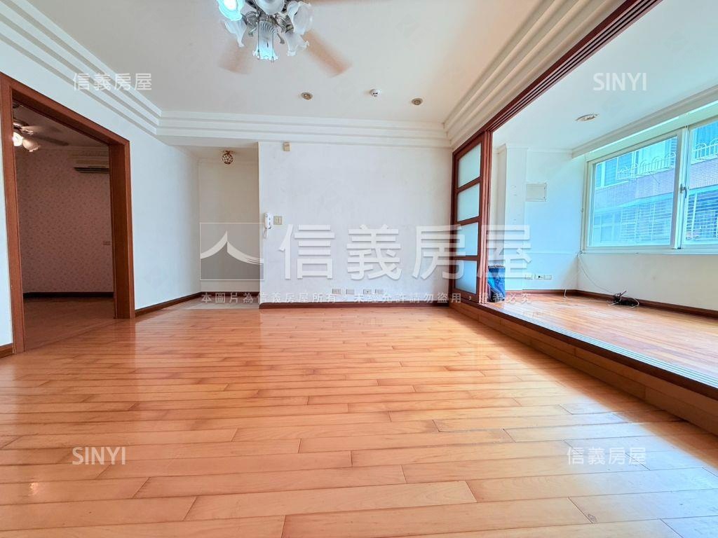 榮華三路靜巷三樓房屋室內格局與周邊環境