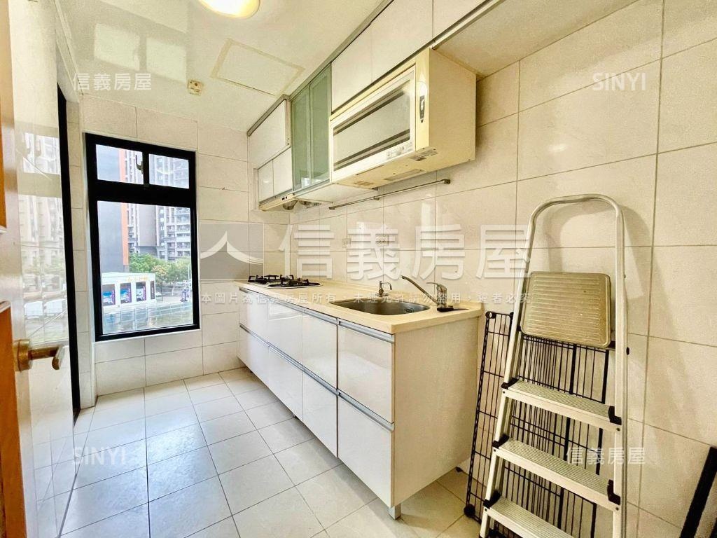 近家樂福佐賀三房美屋房屋室內格局與周邊環境