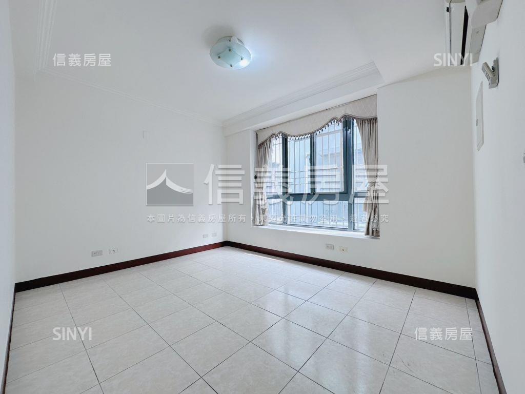 大雅學府震後稀有雙拼別墅房屋室內格局與周邊環境