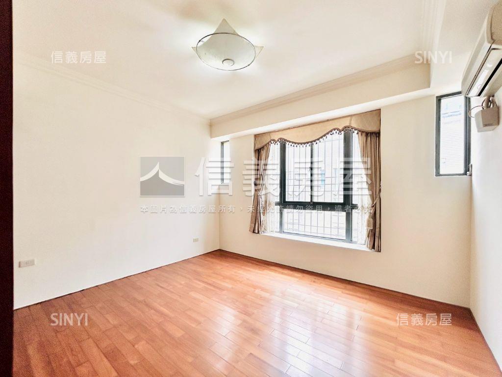 大雅學府震後稀有雙拼別墅房屋室內格局與周邊環境