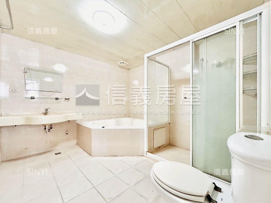 大雅學府震後稀有雙拼別墅房屋室內格局與周邊環境