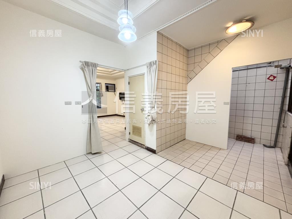 ★專任畢卡索花園透天別墅房屋室內格局與周邊環境