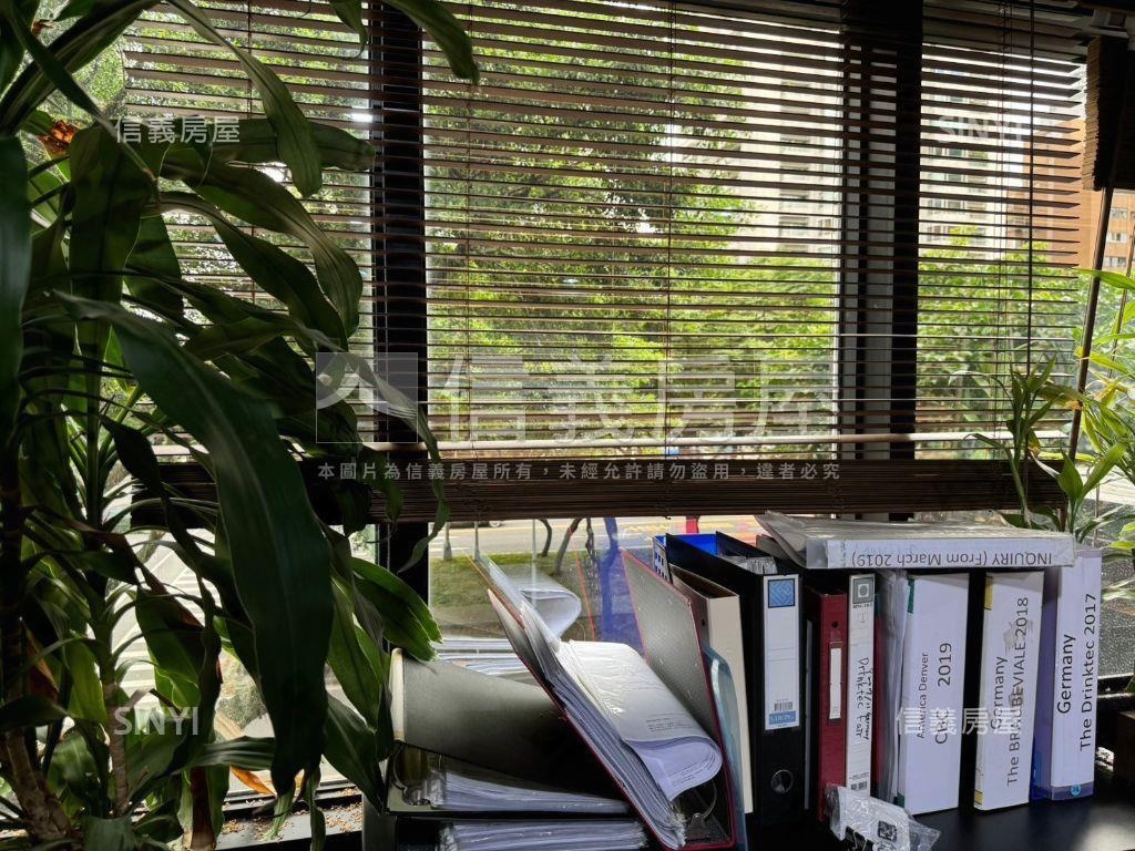 前棟林蔭敦南保富寰宇純辦房屋室內格局與周邊環境