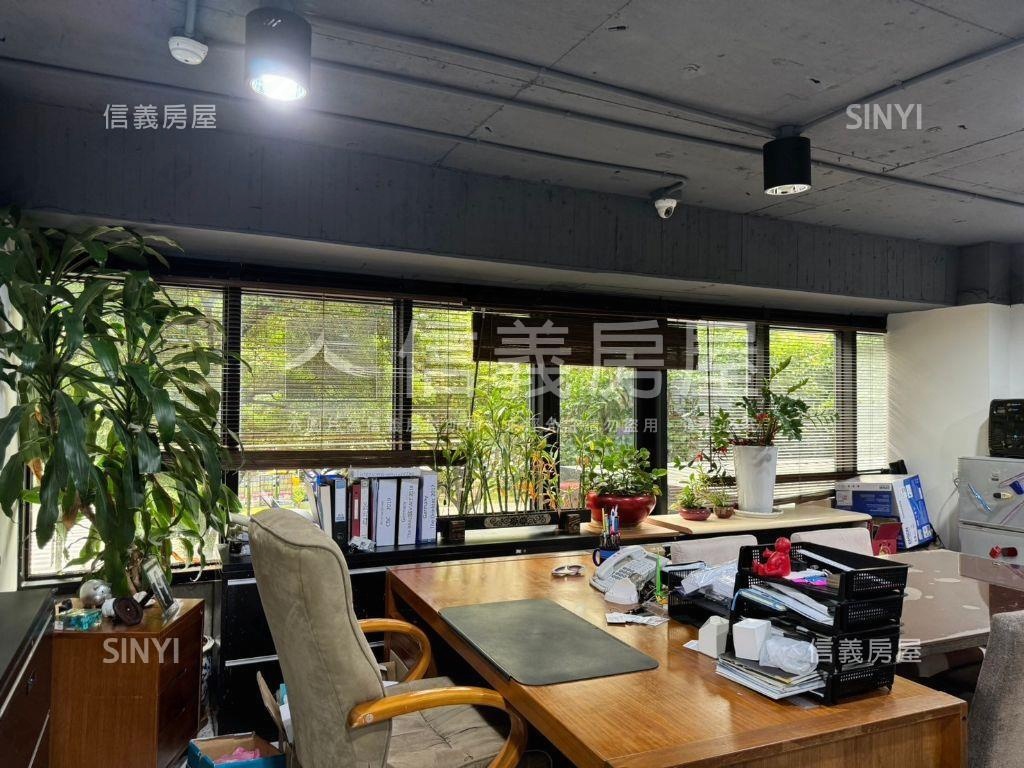 前棟林蔭敦南保富寰宇純辦房屋室內格局與周邊環境