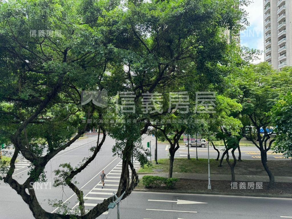 前棟林蔭敦南保富寰宇純辦房屋室內格局與周邊環境