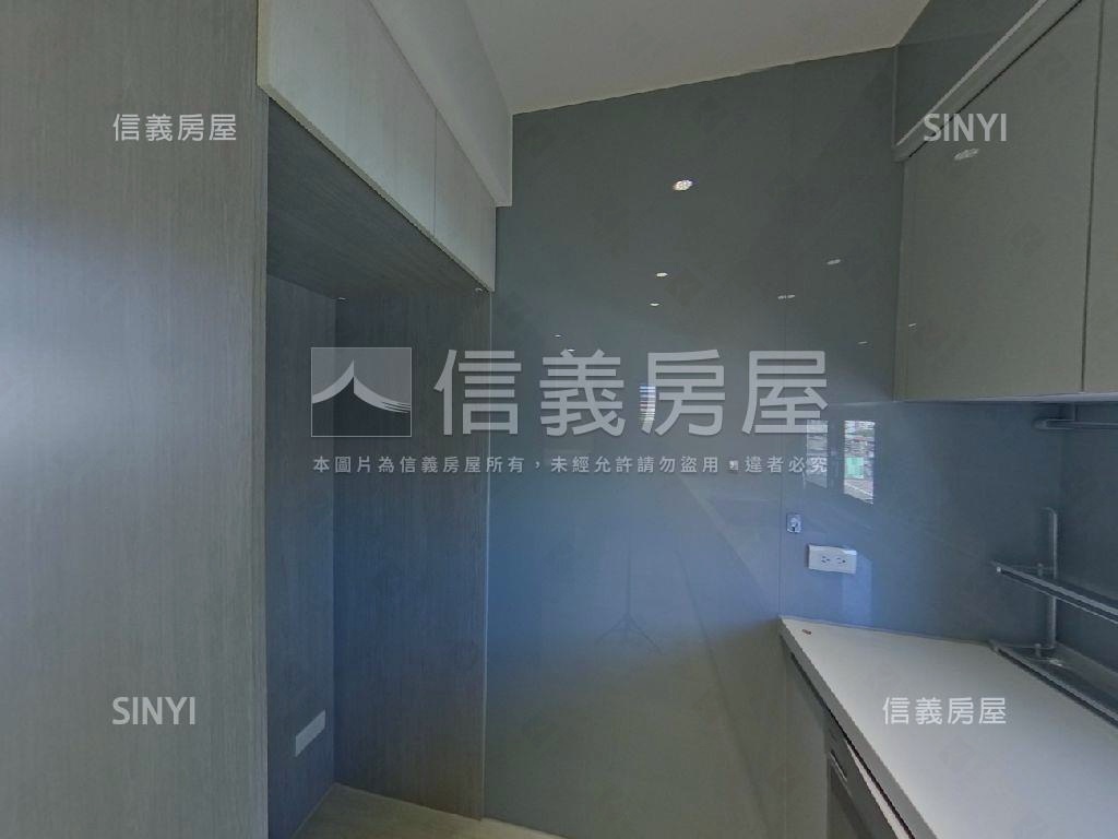 靜心高樓邊間美妝四房車位房屋室內格局與周邊環境