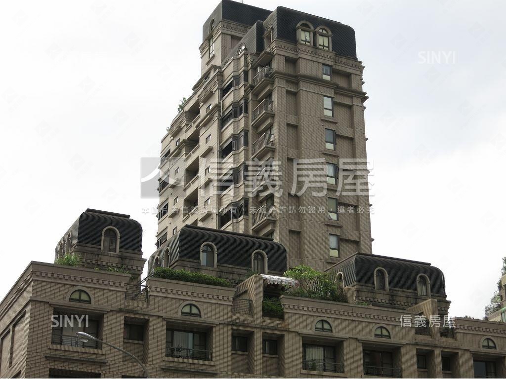 靜心高樓邊間美妝四房車位房屋室內格局與周邊環境