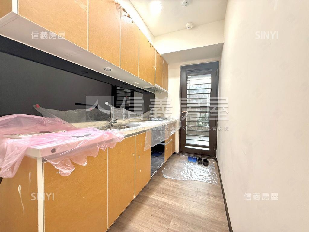 永豐綻稀有露台三房車位房屋室內格局與周邊環境