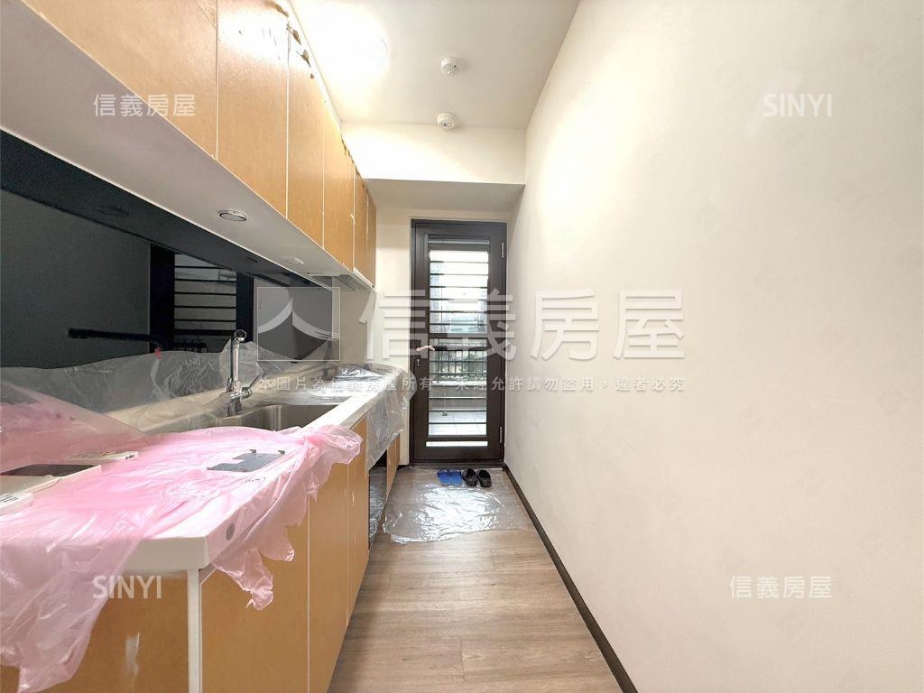 永豐綻稀有露台三房車位房屋室內格局與周邊環境