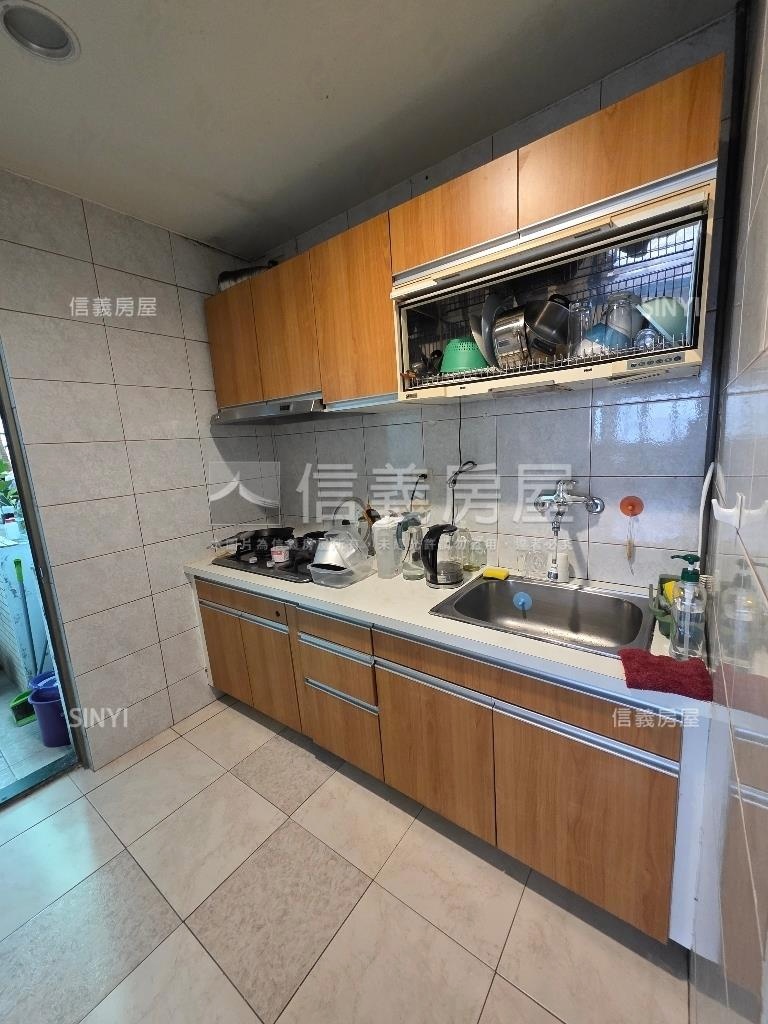 三興公園旁邊間美寓房屋室內格局與周邊環境