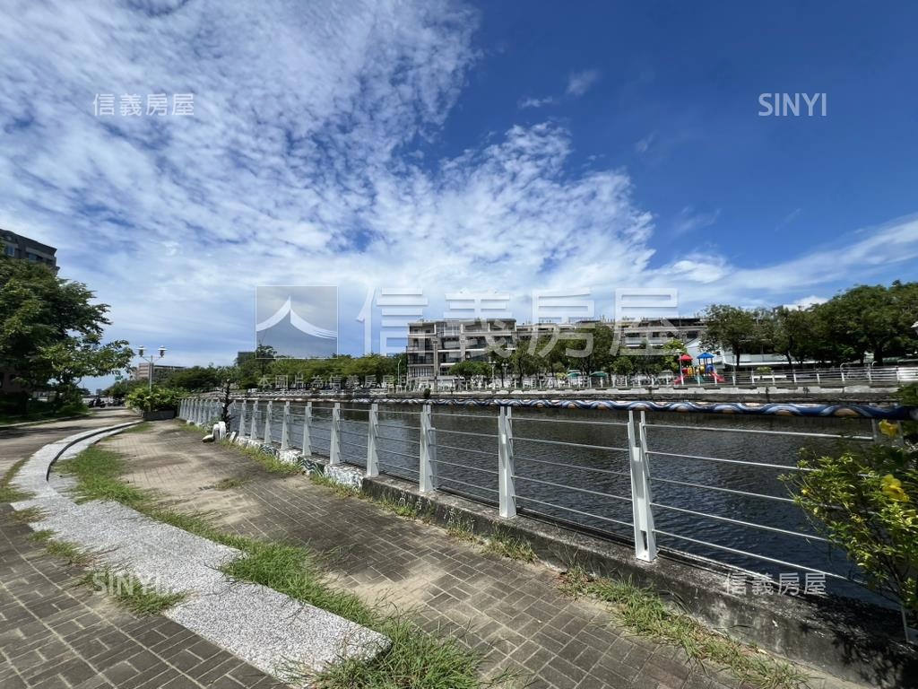 公園旁電梯大樓３房３平車房屋室內格局與周邊環境