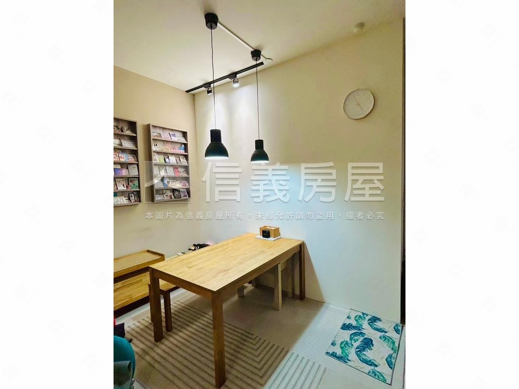 翠堤河岸｜兩房兩衛｜平車房屋室內格局與周邊環境