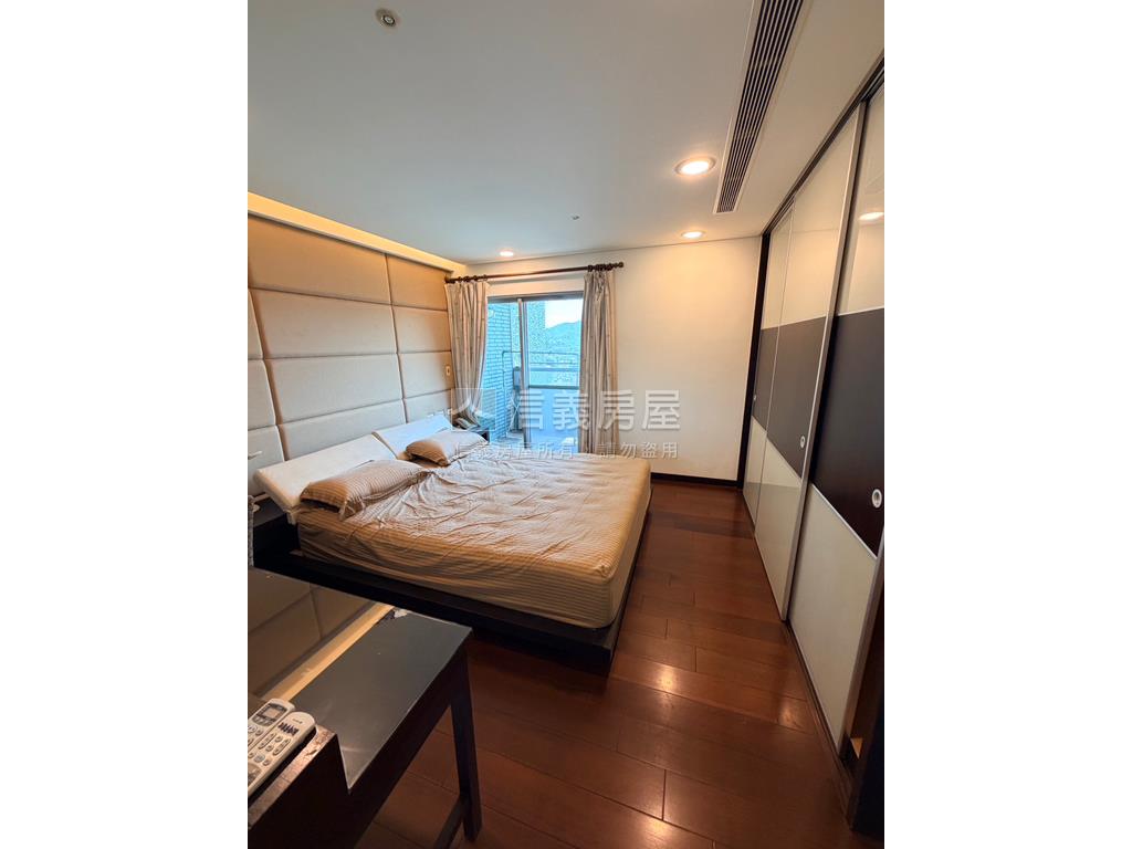 壯麗景觀山河樓中樓豪邸房屋室內格局與周邊環境
