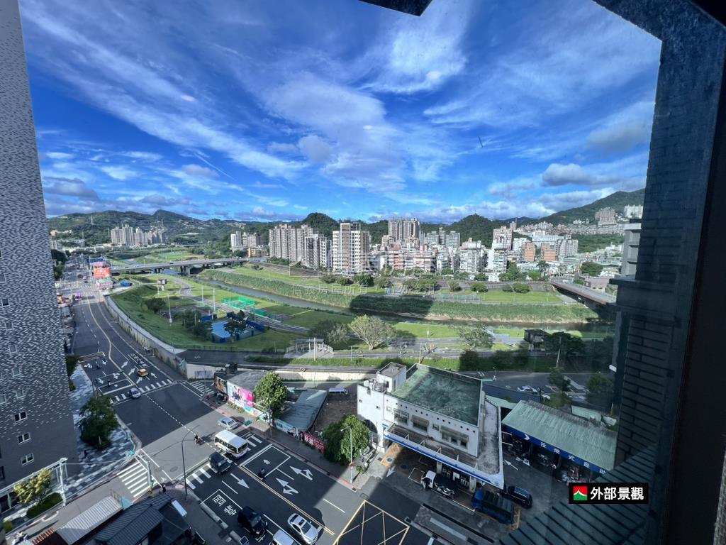壯麗景觀山河樓中樓豪邸房屋室內格局與周邊環境