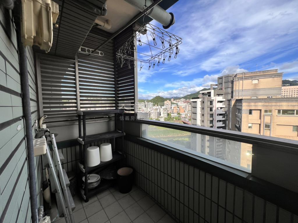 壯麗景觀山河樓中樓豪邸房屋室內格局與周邊環境