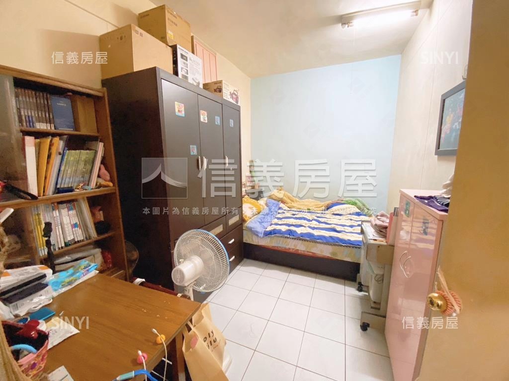 五華商圈碧華國小四房房屋室內格局與周邊環境