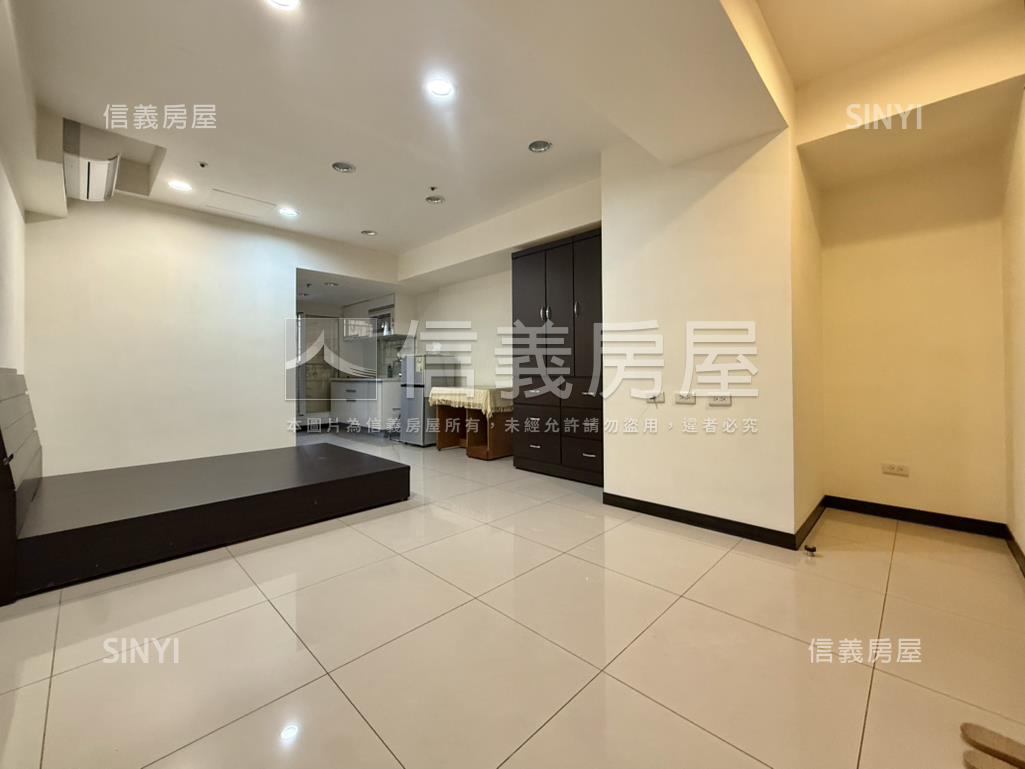 頂溪新時代高樓採光屋房屋室內格局與周邊環境