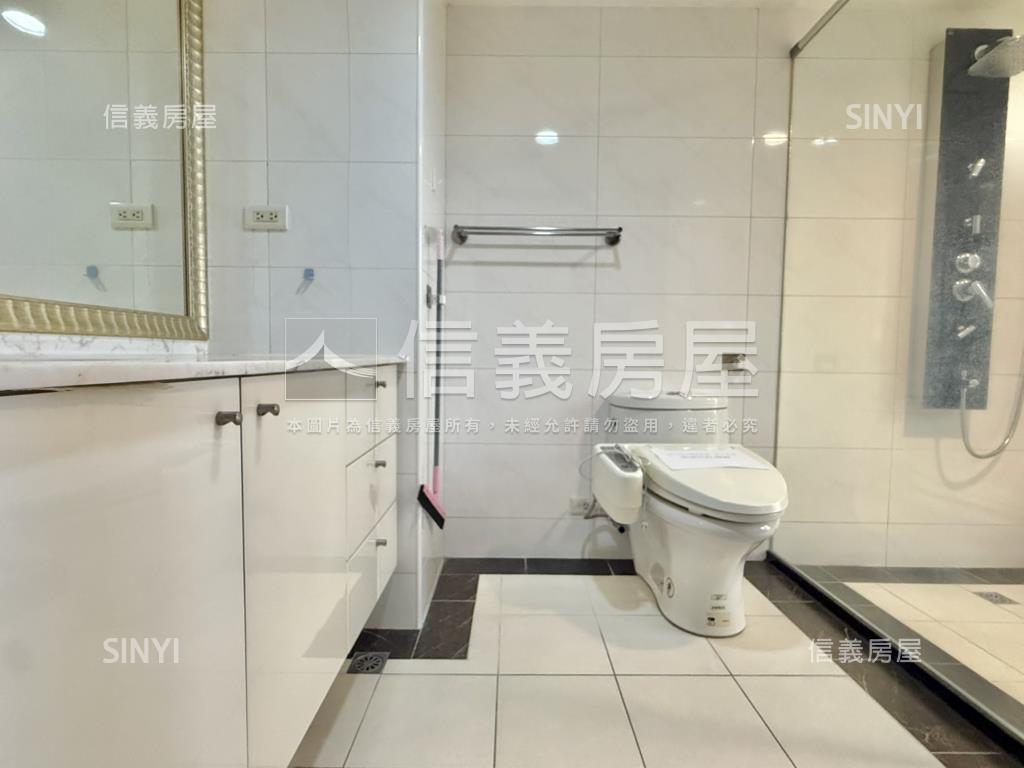 頂溪新時代高樓採光屋房屋室內格局與周邊環境