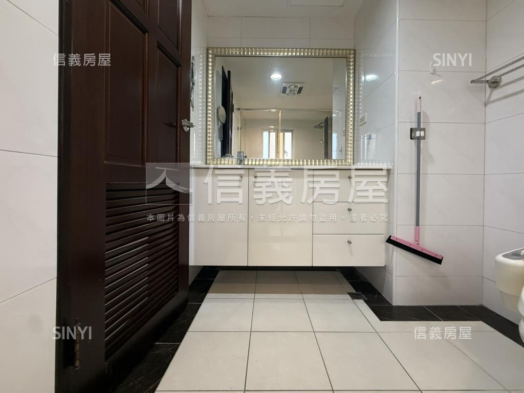 頂溪新時代高樓採光屋房屋室內格局與周邊環境