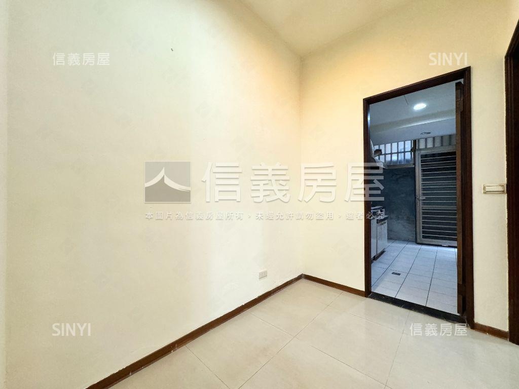 正明湖國中小學區一樓房屋室內格局與周邊環境