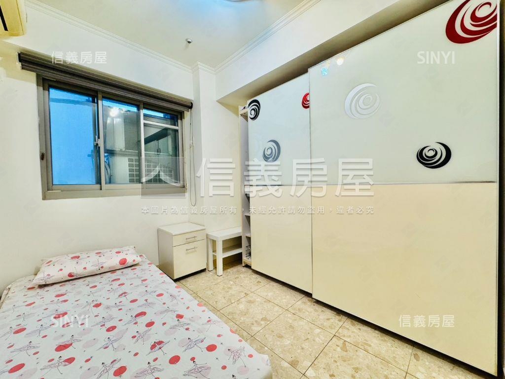 力霸曠世豪景３房房屋室內格局與周邊環境