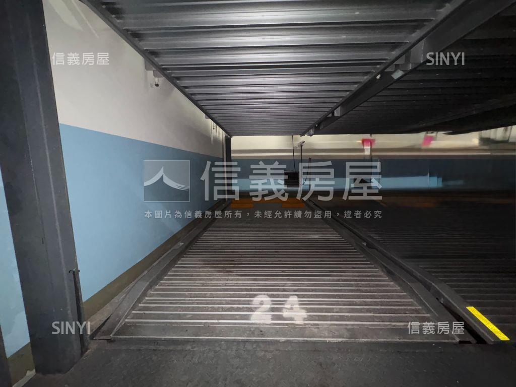 中山區稀有車位房屋室內格局與周邊環境