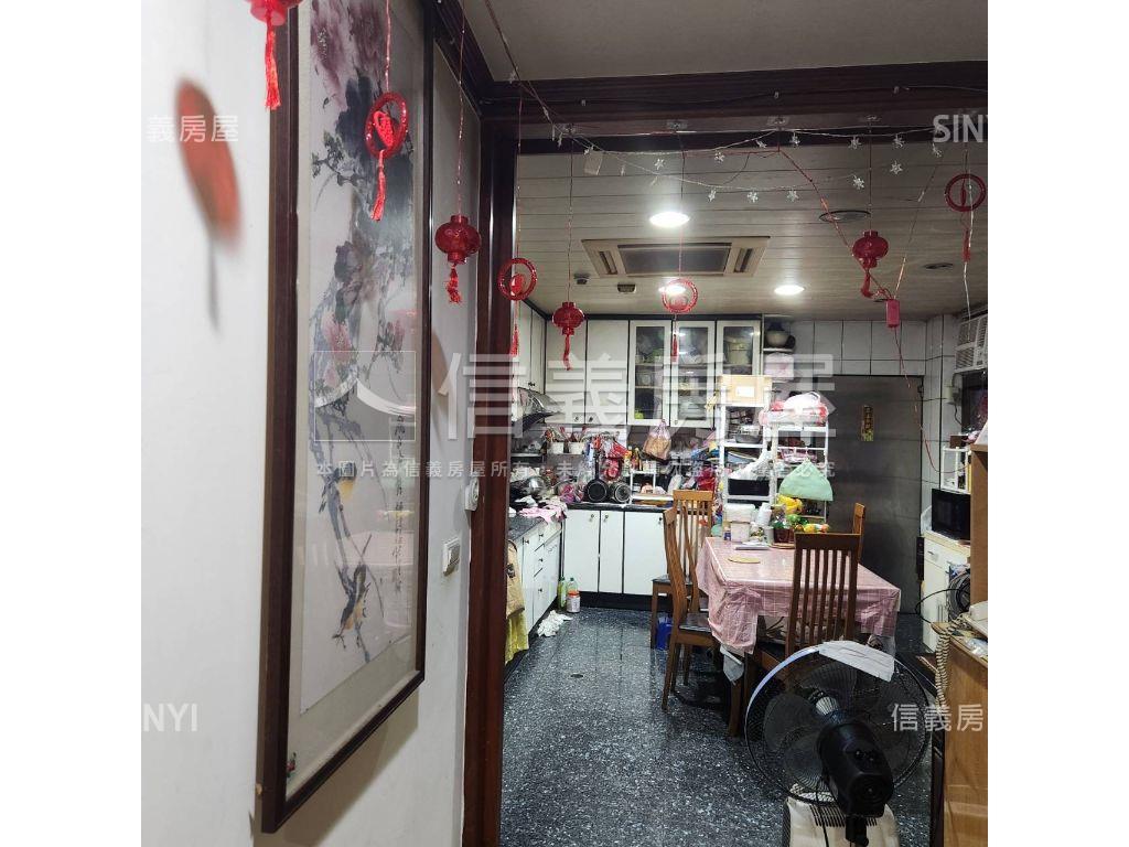 深坑佳麗堡一樓可住可辦房屋室內格局與周邊環境