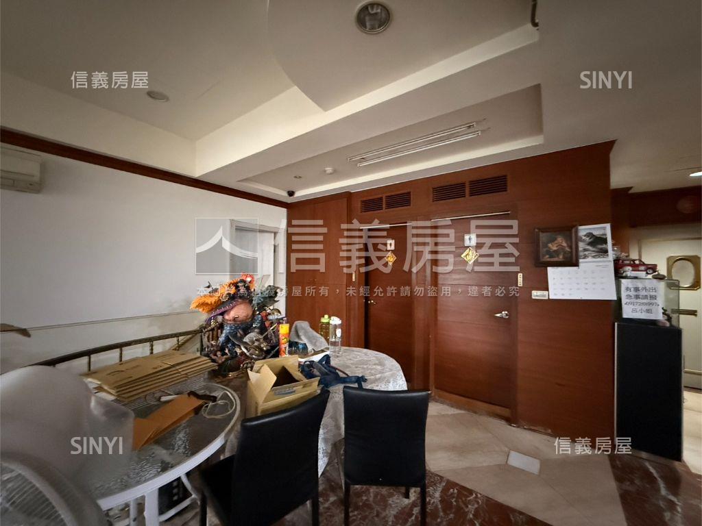 深坑佳麗堡一樓可住可辦房屋室內格局與周邊環境