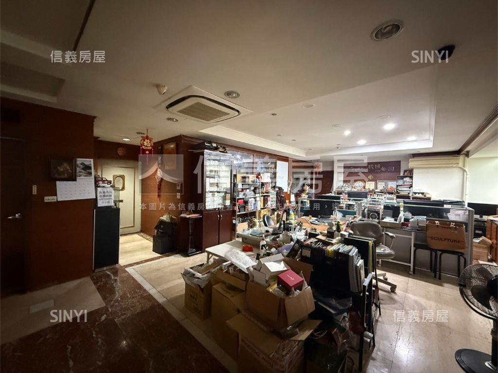 深坑佳麗堡一樓可住可辦房屋室內格局與周邊環境