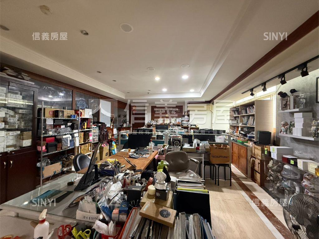 深坑佳麗堡一樓可住可辦房屋室內格局與周邊環境