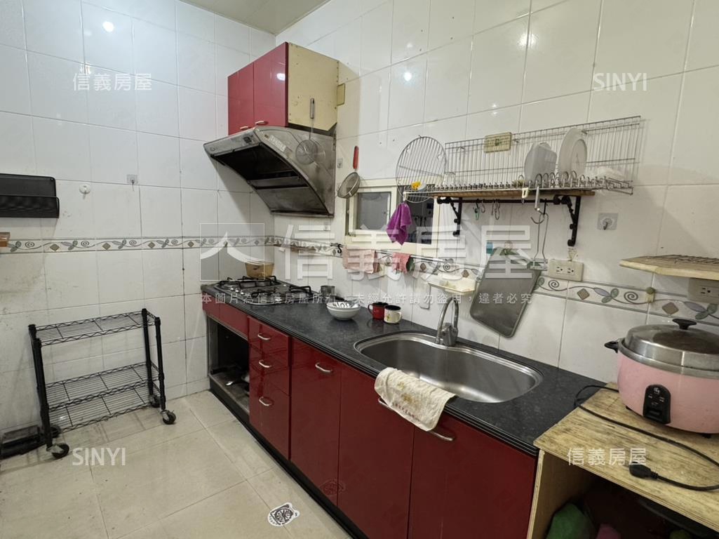 安德街２樓美三房房屋室內格局與周邊環境