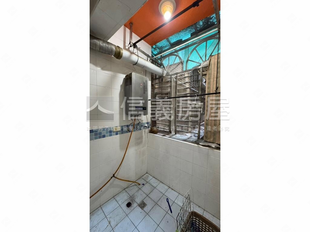 安德街２樓美三房房屋室內格局與周邊環境