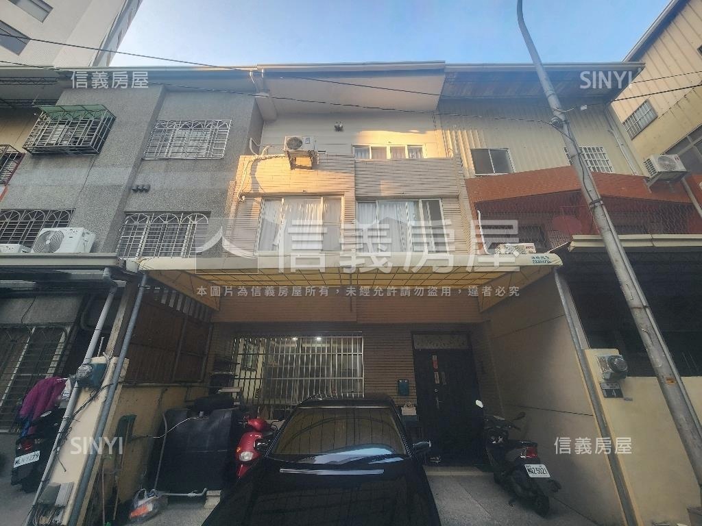 精誠路５９２巷透天房屋室內格局與周邊環境