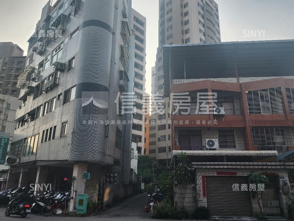 精誠路５９２巷透天房屋室內格局與周邊環境